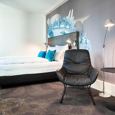 Motel One บาเซิล ภายนอก รูปภาพ