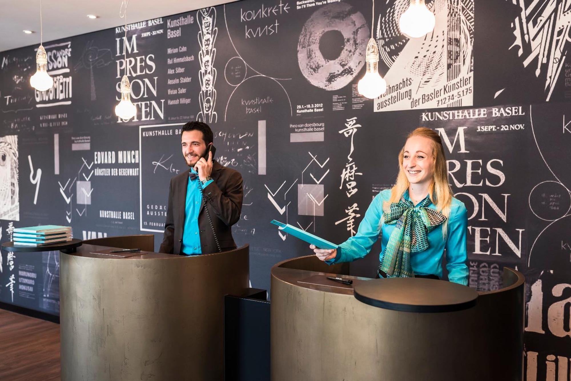 Motel One บาเซิล ภายนอก รูปภาพ