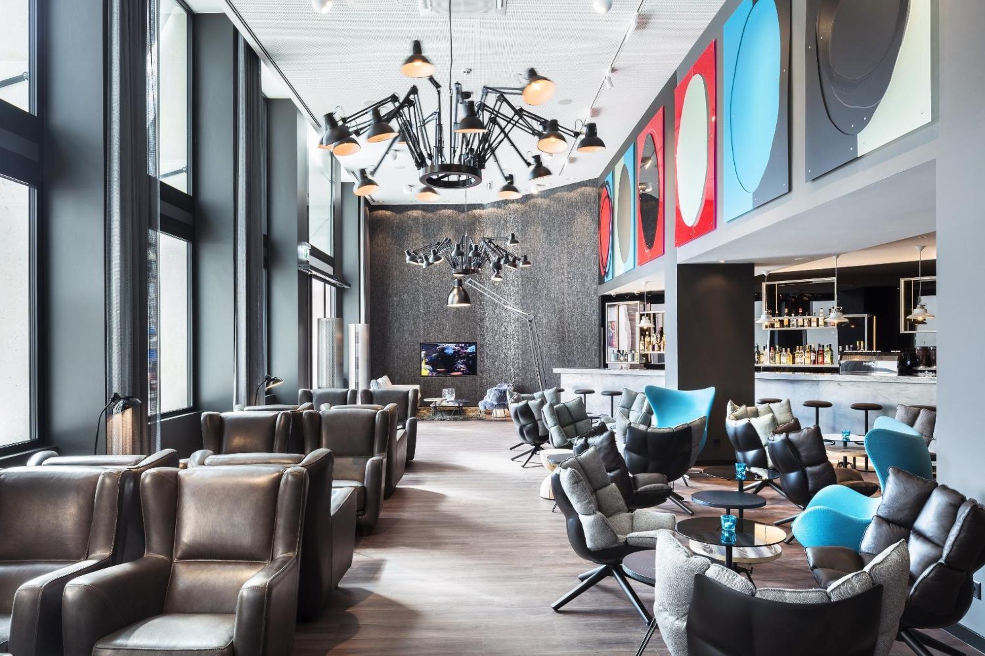 Motel One บาเซิล ภายนอก รูปภาพ