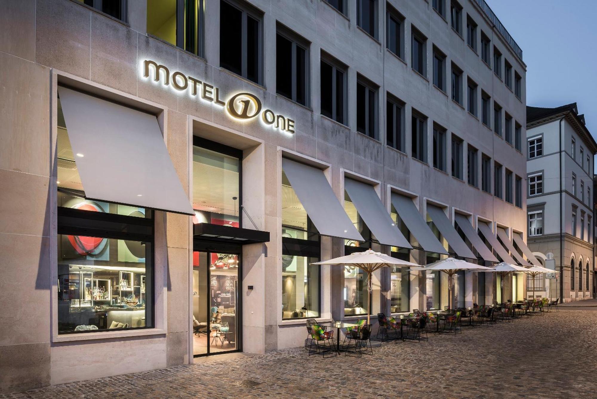 Motel One บาเซิล ภายนอก รูปภาพ
