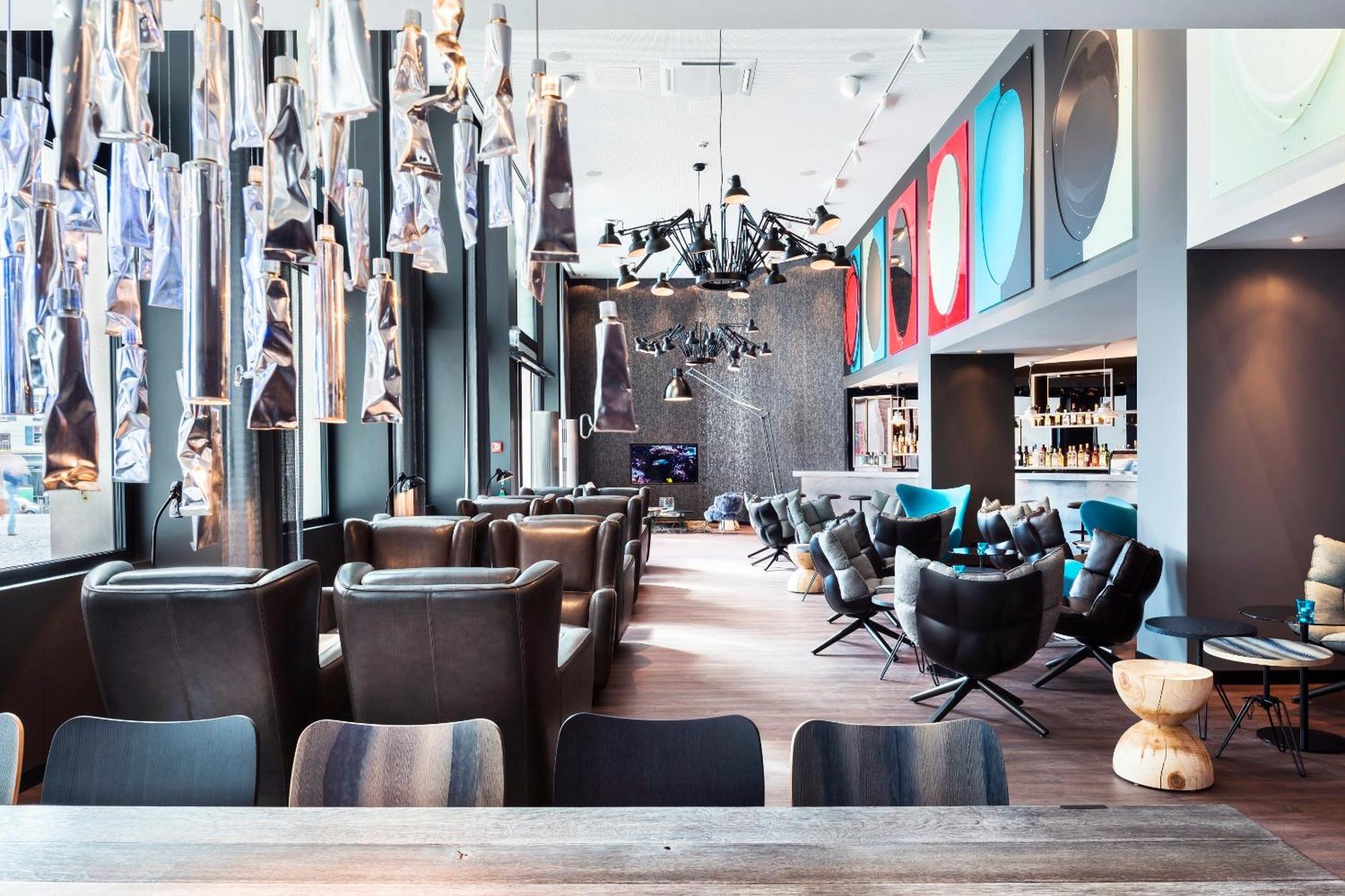 Motel One บาเซิล ภายนอก รูปภาพ