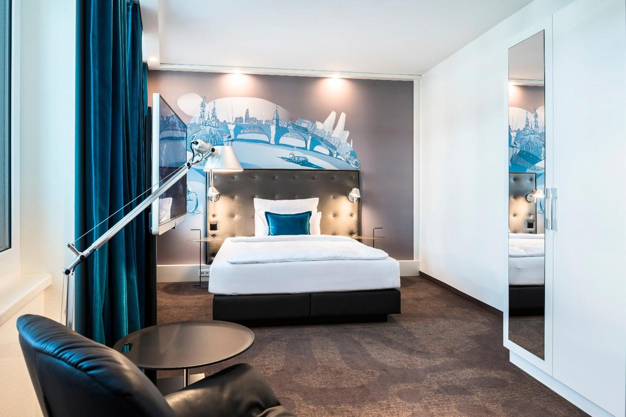 Motel One บาเซิล ภายนอก รูปภาพ