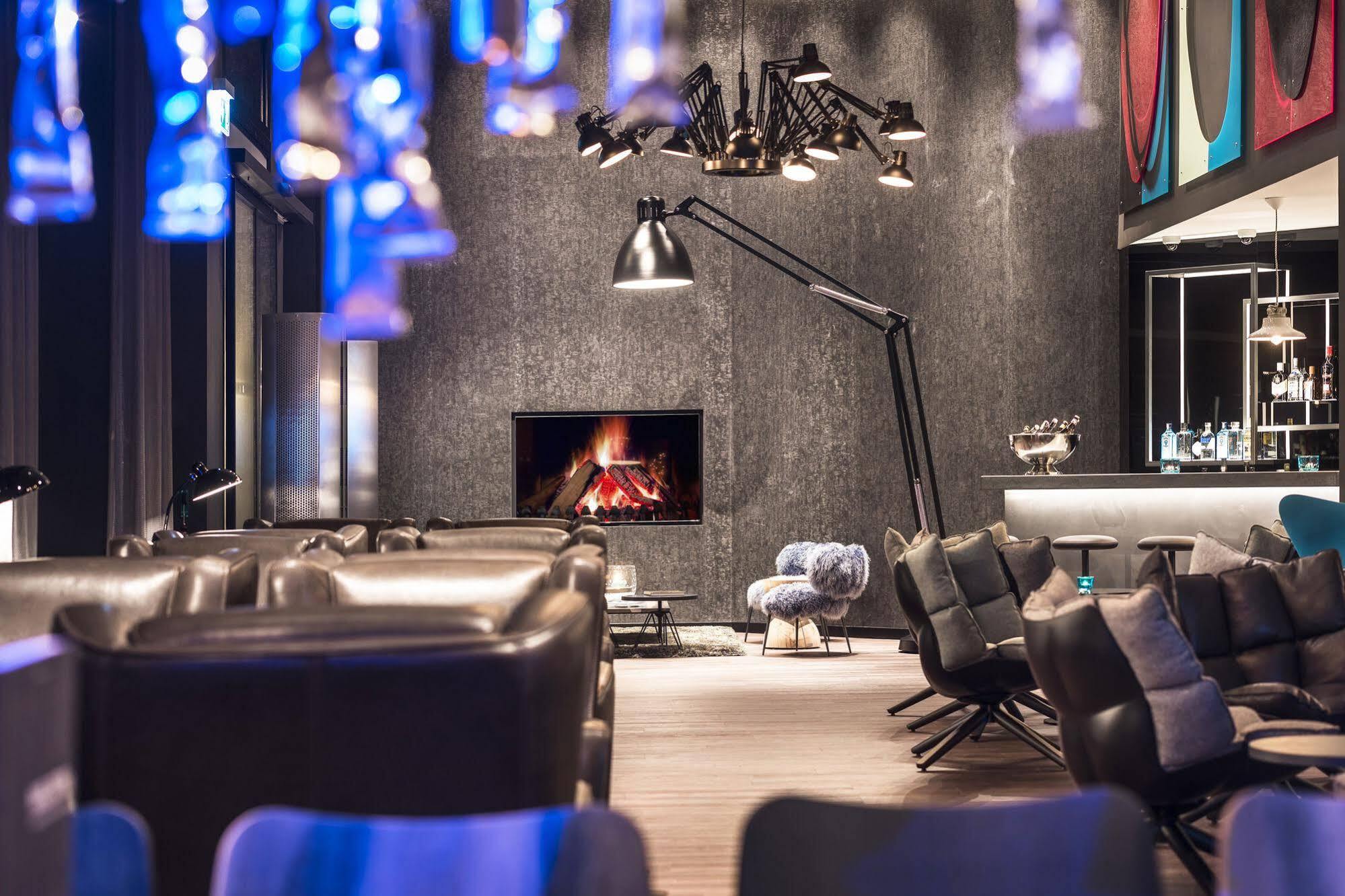 Motel One บาเซิล ภายนอก รูปภาพ