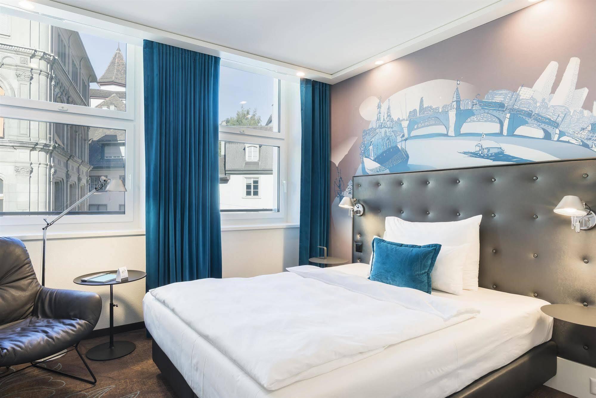 Motel One บาเซิล ภายนอก รูปภาพ