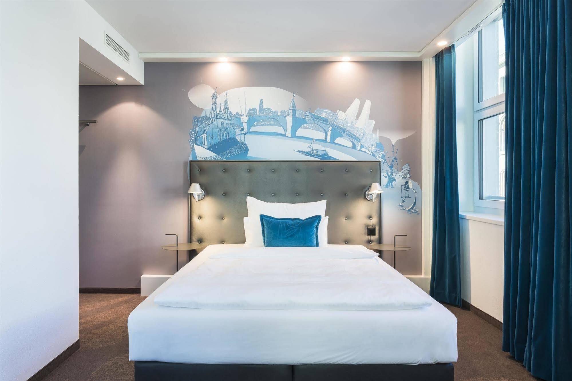 Motel One บาเซิล ภายนอก รูปภาพ