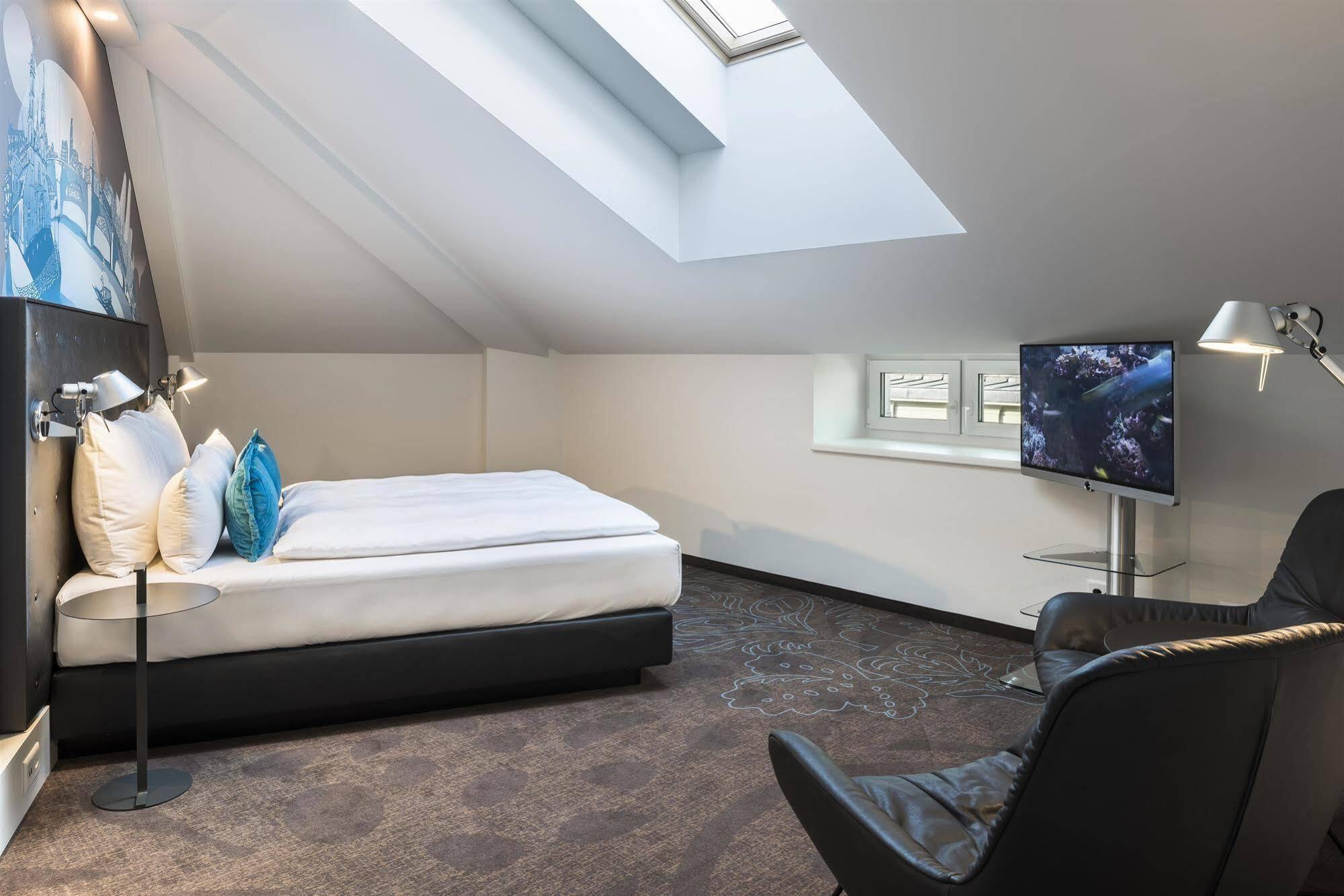Motel One บาเซิล ภายนอก รูปภาพ